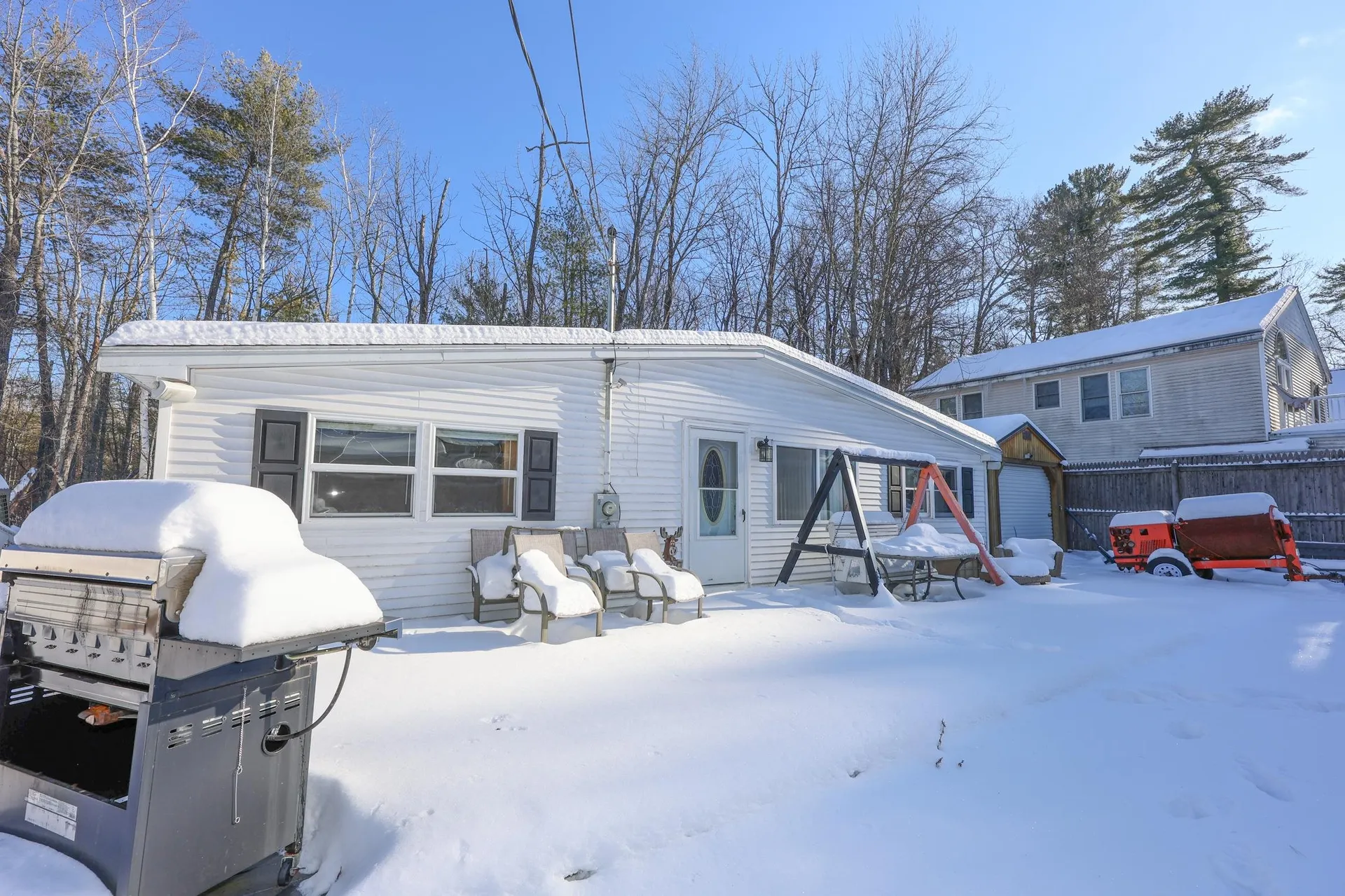 12 Roosevelt Lane Laconia NH 03246