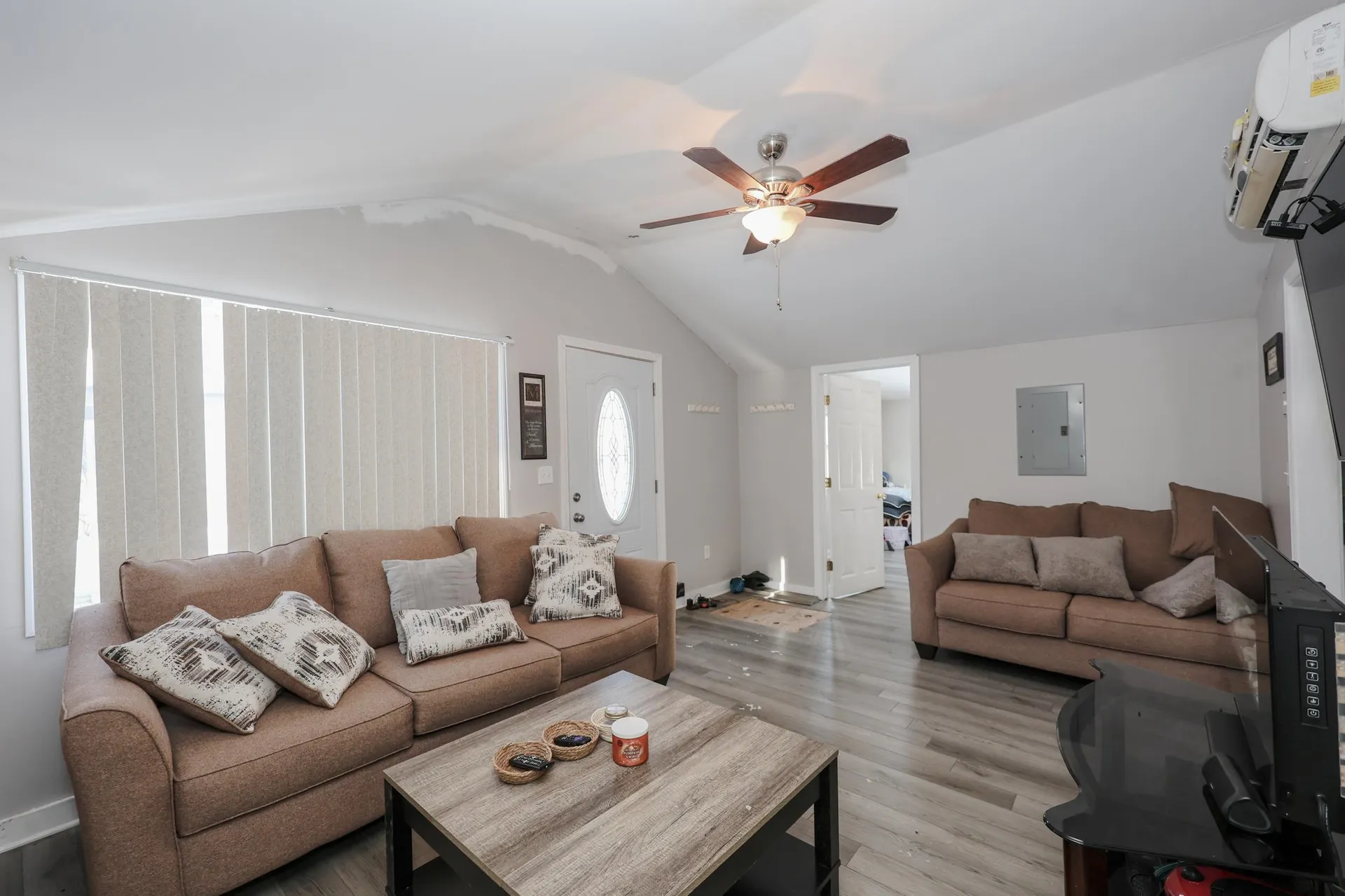 12 Roosevelt Lane Laconia NH 03246