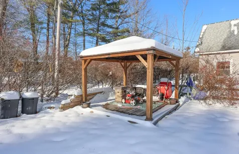 12 Roosevelt Lane Laconia NH 03246