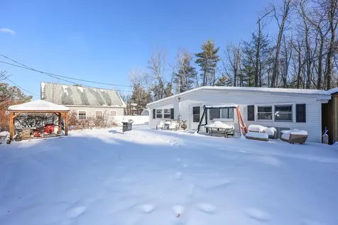 12 Roosevelt Lane Laconia NH 03246