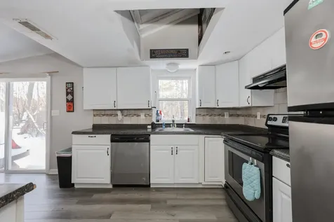 12 Roosevelt Lane Laconia NH 03246