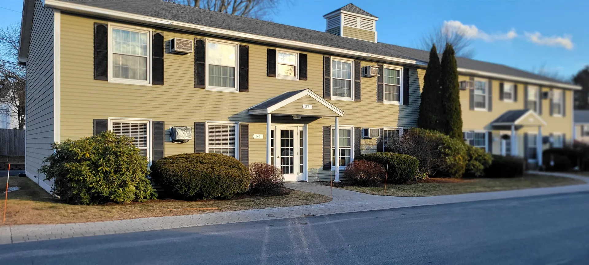 Hampton NH, 87 Winnacunnet Road, Unit 2