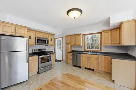 59 Thompson Road Keene NH 03431