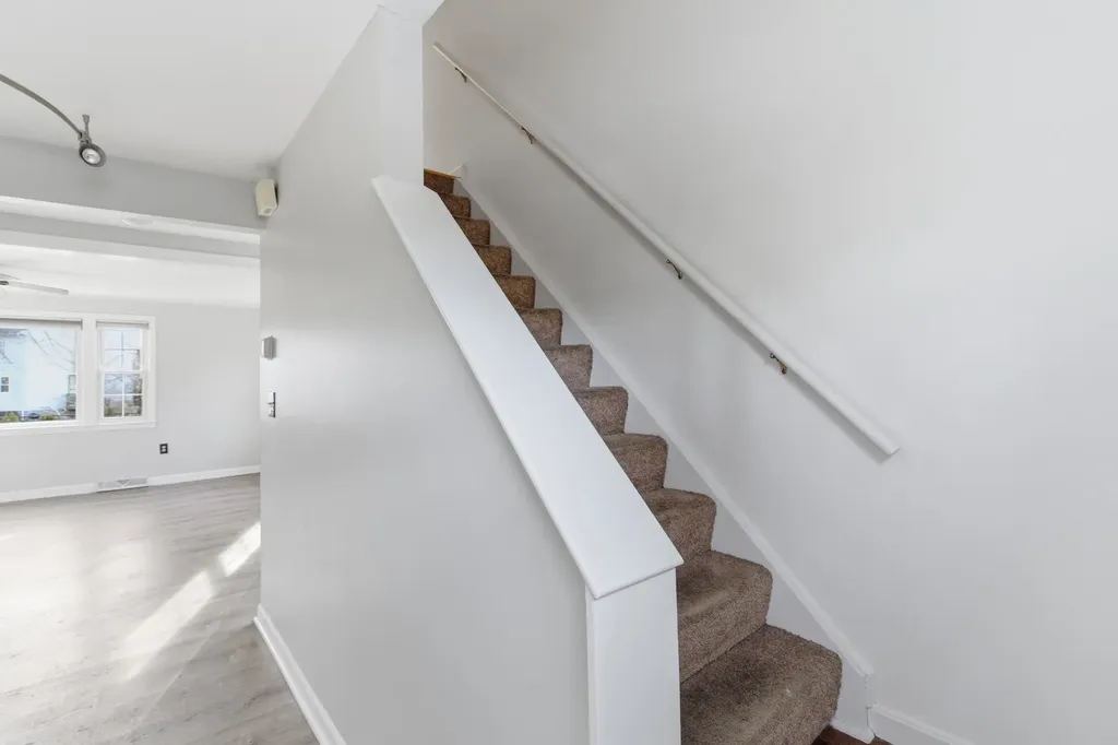 25 Kern Drive Nashua NH 03060