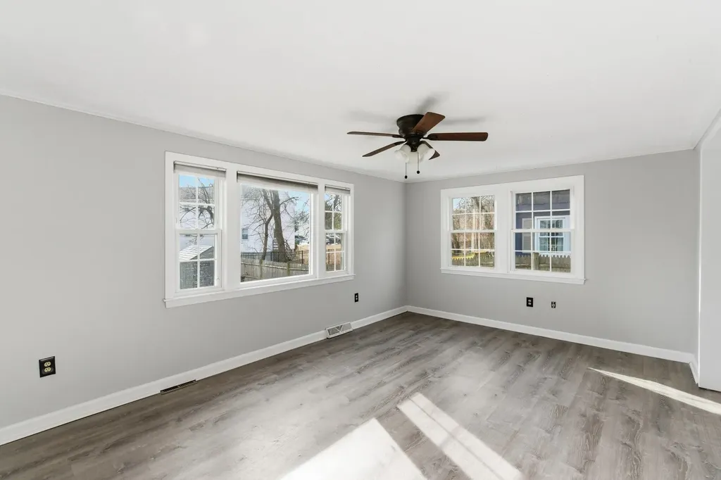 25 Kern Drive Nashua NH 03060