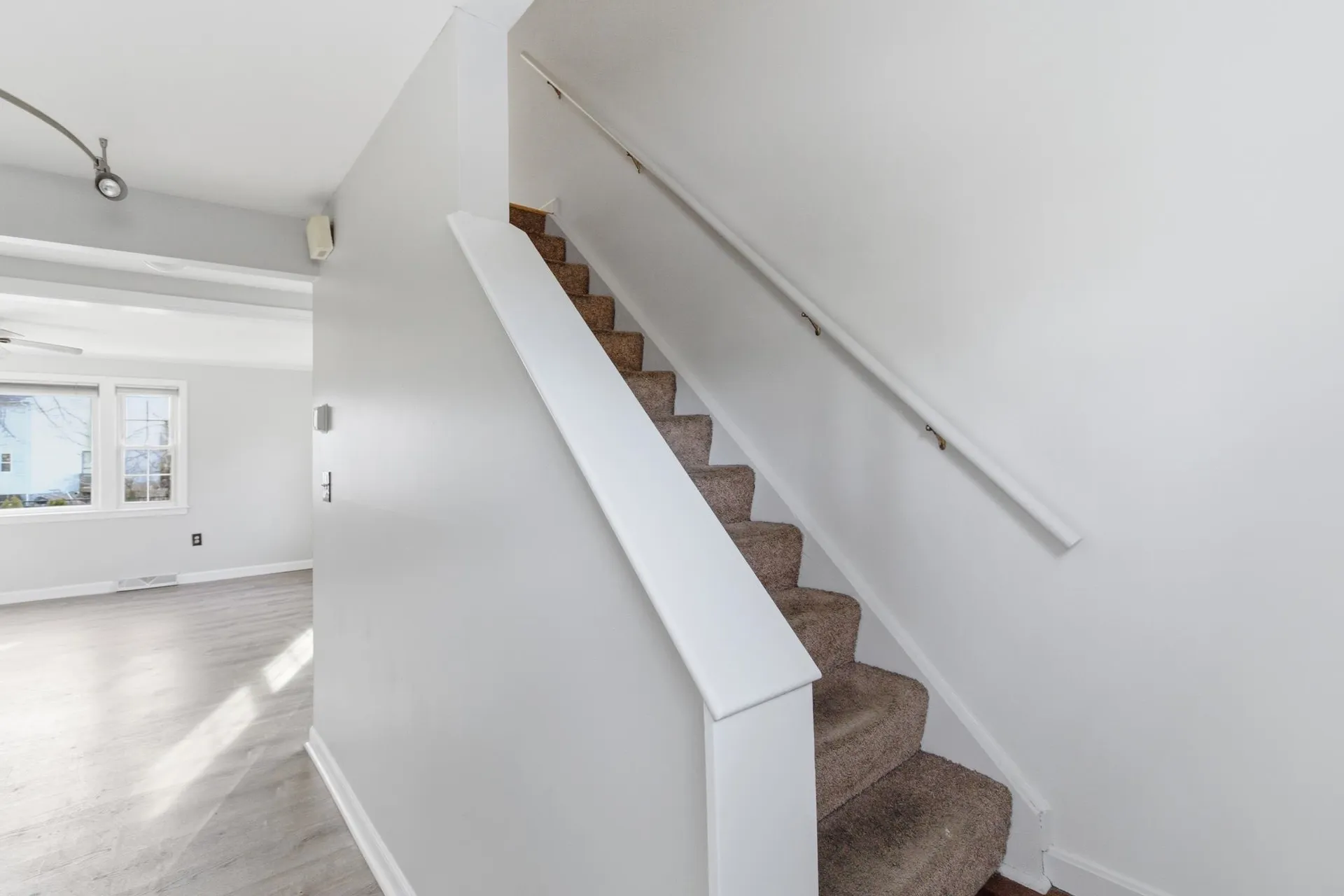 25 Kern Drive Nashua NH 03060