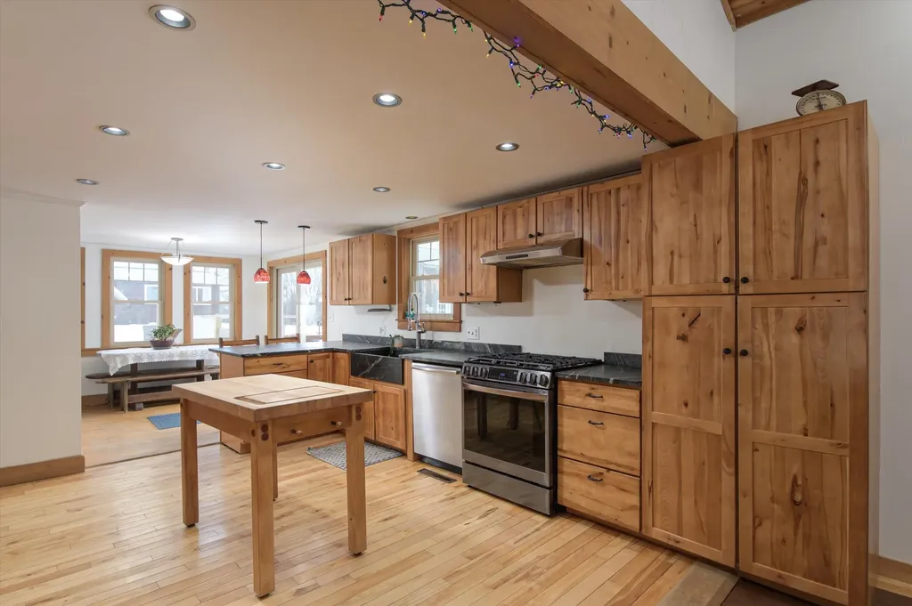 187 Lacross Road Springfield VT 05156