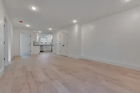 4 Cape Coral Way Rochester NH 03867