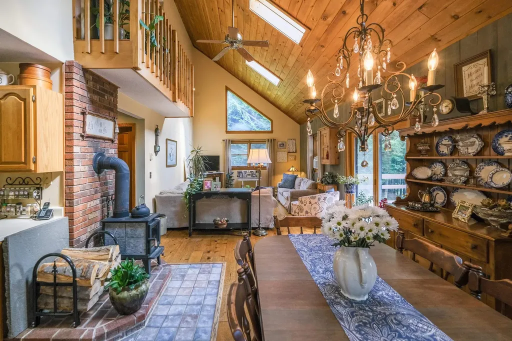 688 Hidden Heights Road Chester VT 05143