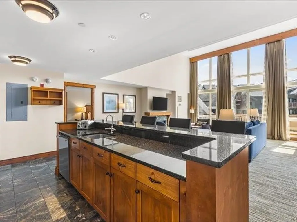 7412 Mountain Road Stowe VT 05672