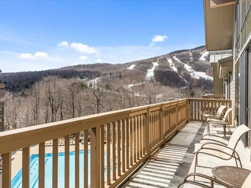 7412 Mountain Road Stowe VT 05672