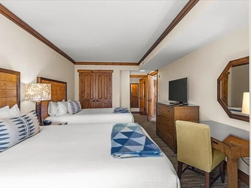 7412 Mountain Road Stowe VT 05672