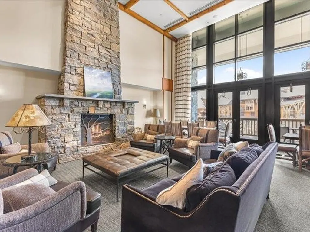 7412 Mountain Road Stowe VT 05672