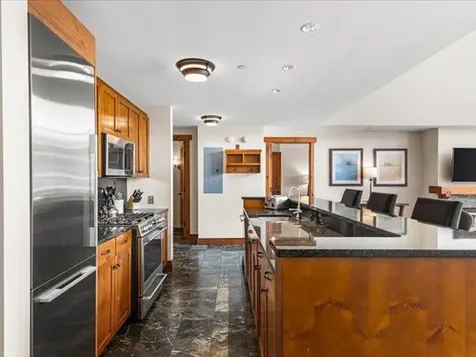 7412 Mountain Road Stowe VT 05672