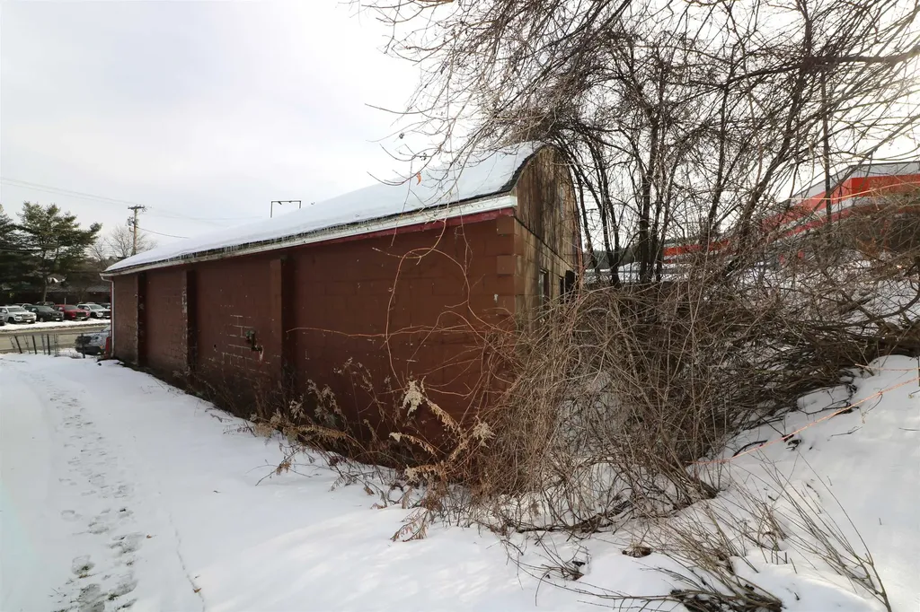 1519 Us Route 302 Berlin VT 05602