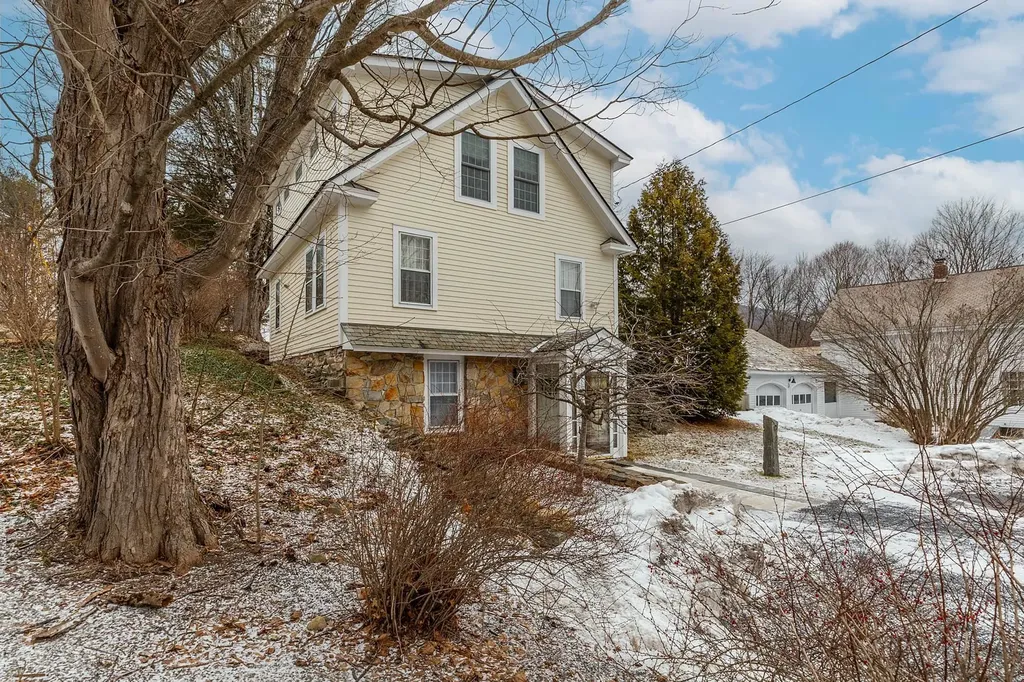 3637 Vermont Route 7a Arlington VT 05250