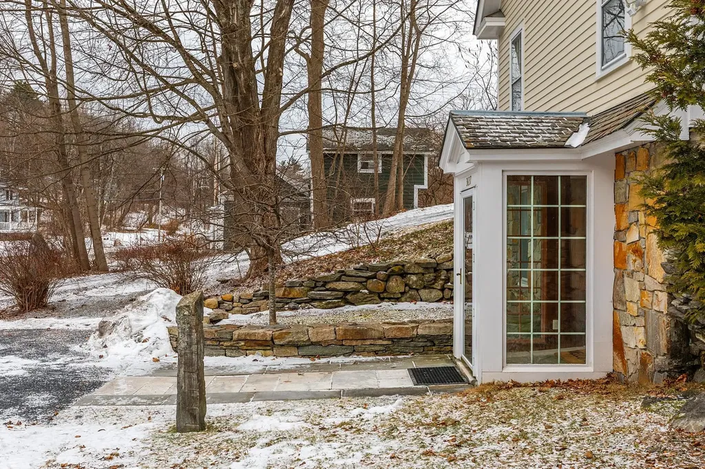 3637 Vermont Route 7a Arlington VT 05250