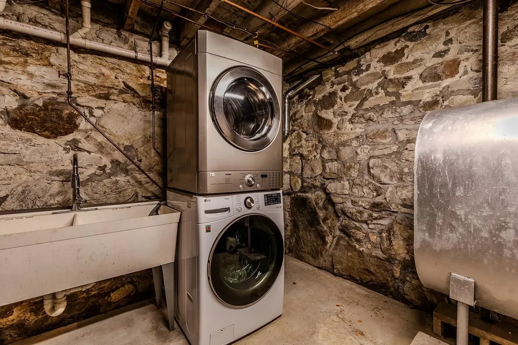 3637 Vermont Route 7a Arlington VT 05250