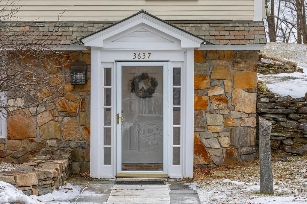 3637 Vermont Route 7a Arlington VT 05250