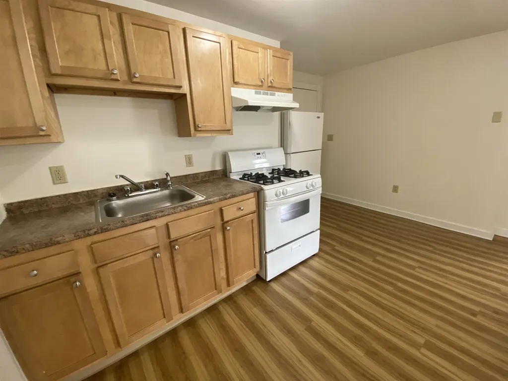 53 Walker Street Manchester NH 03102