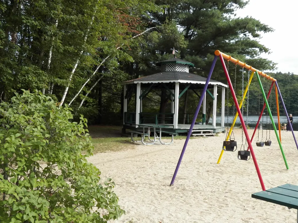 15 Sunrise Place Hillsborough NH 03244