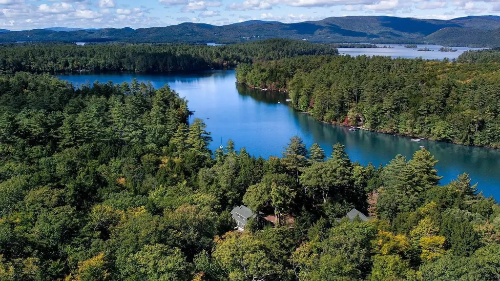 85 Portage Pass Moultonborough NH 03254