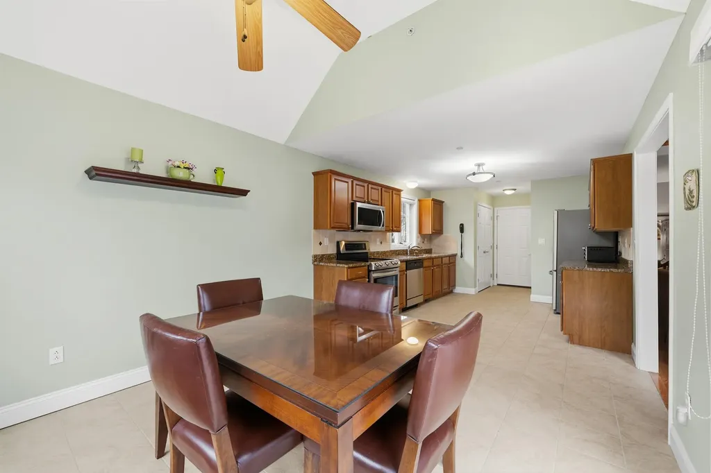 10 Dewberry Lane Hooksett NH 03106