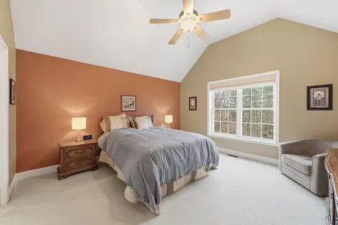 10 Dewberry Lane Hooksett NH 03106