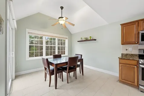 10 Dewberry Lane Hooksett NH 03106