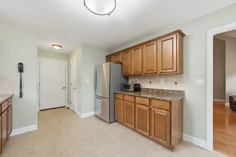 10 Dewberry Lane Hooksett NH 03106