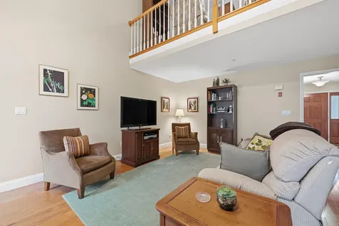 10 Dewberry Lane Hooksett NH 03106