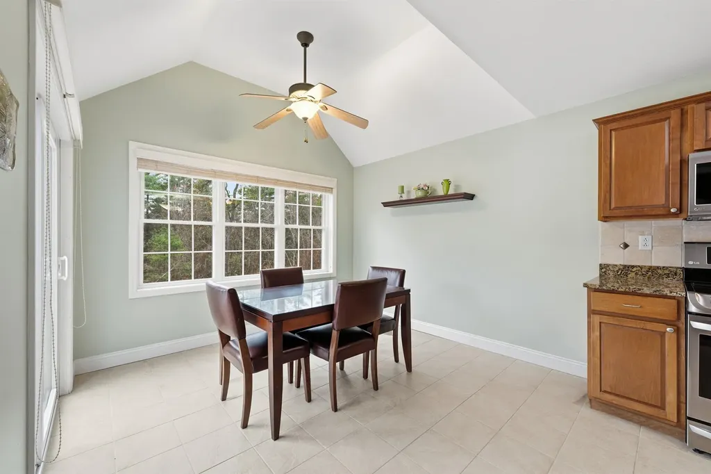 10 Dewberry Lane Hooksett NH 03106