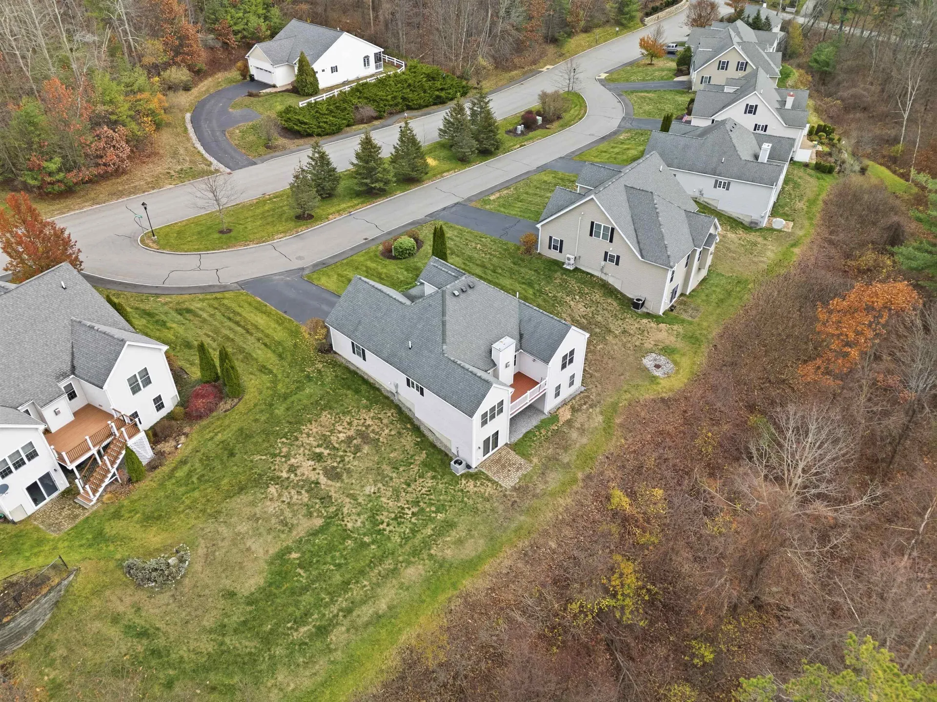 10 Dewberry Lane Hooksett NH 03106