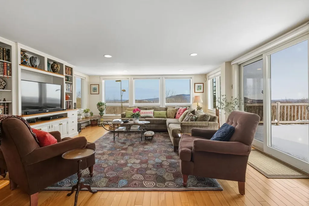 136 Granite Hill Road Wilmot NH 03287