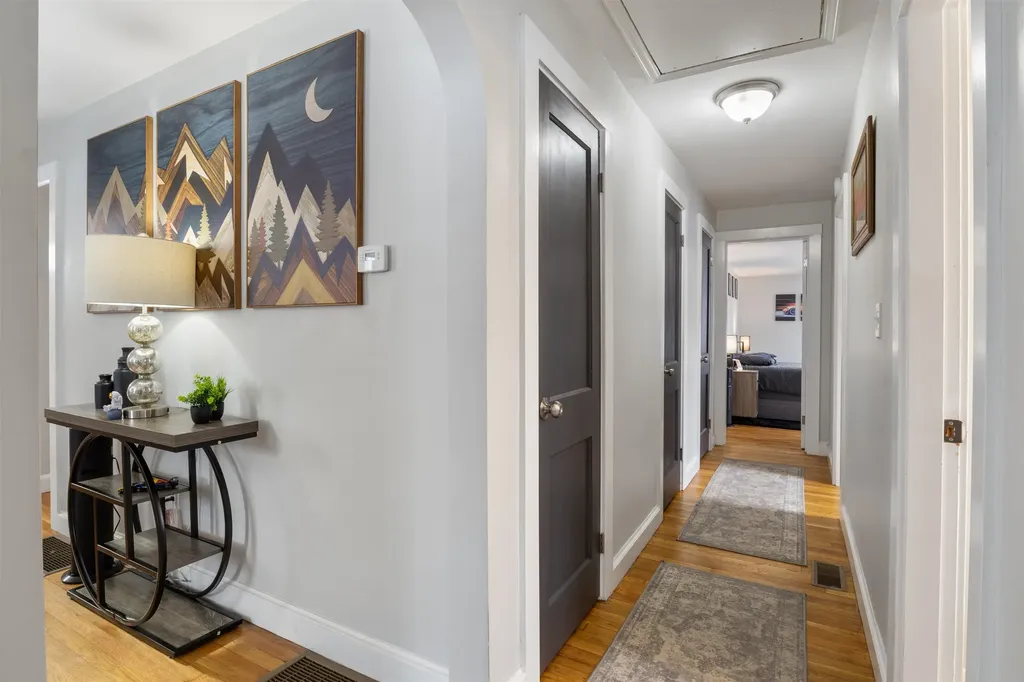 276 Salmon Street Manchester NH 03104