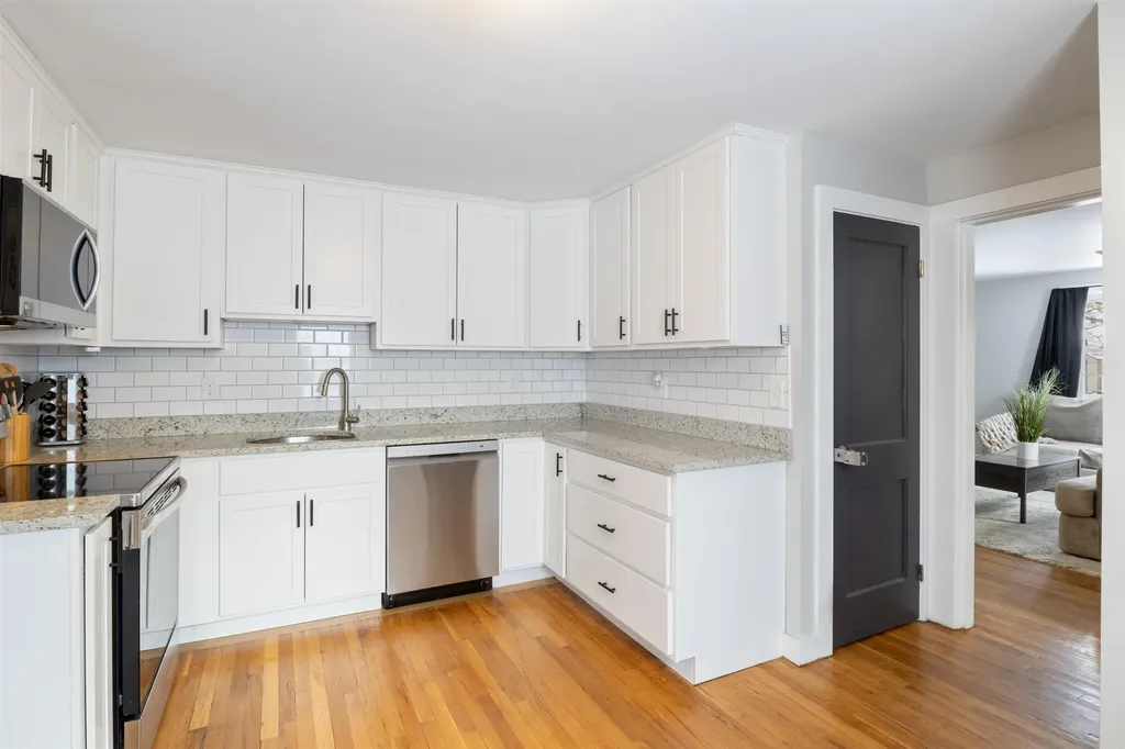 276 Salmon Street Manchester NH 03104