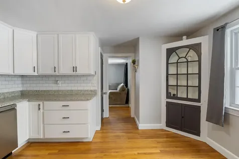 276 Salmon Street Manchester NH 03104