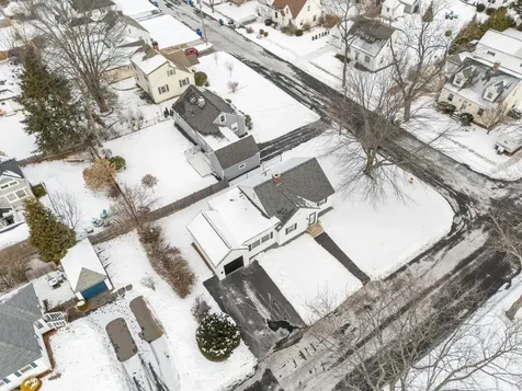 276 Salmon Street Manchester NH 03104