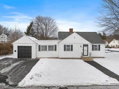 276 Salmon Street Manchester NH 03104