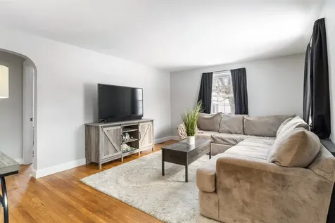 276 Salmon Street Manchester NH 03104