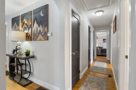 276 Salmon Street Manchester NH 03104