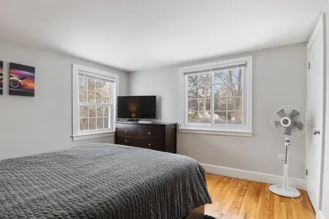 276 Salmon Street Manchester NH 03104