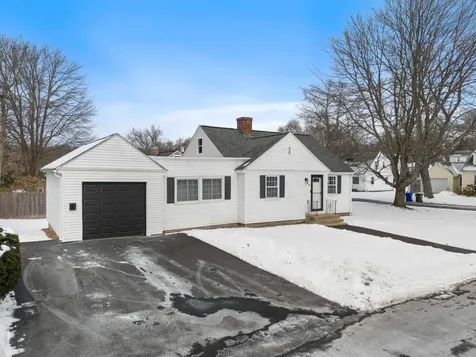 276 Salmon Street Manchester NH 03104