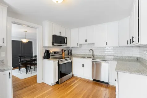 276 Salmon Street Manchester NH 03104