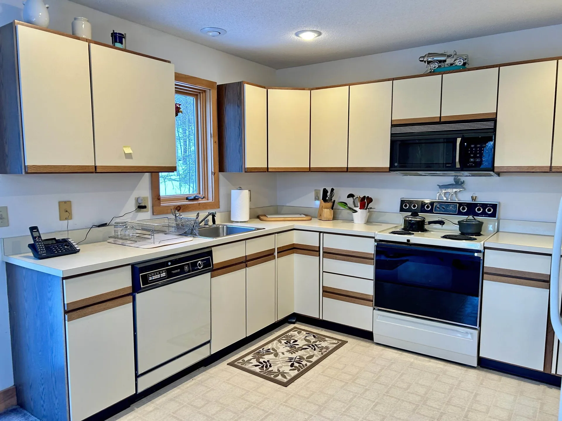 69 Colonial Ridge Road Dover VT 05356