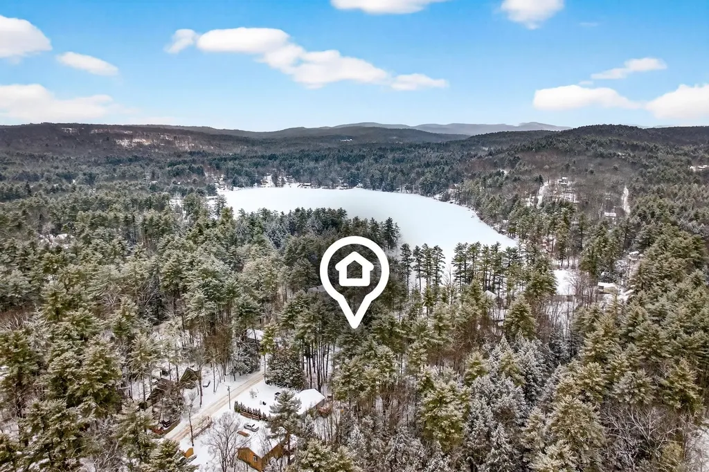 6 Birch Tree Lane Hillsborough NH 03244