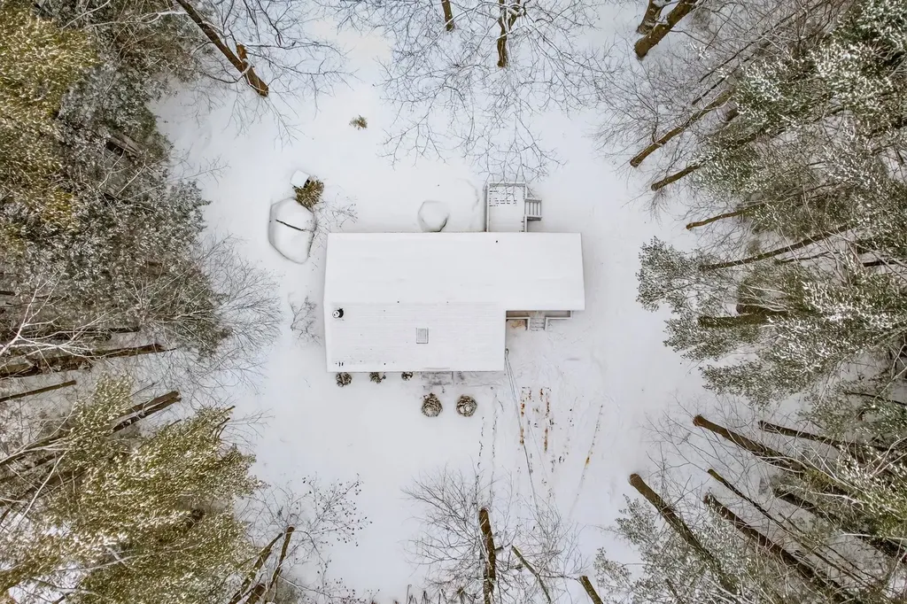 6 Birch Tree Lane Hillsborough NH 03244