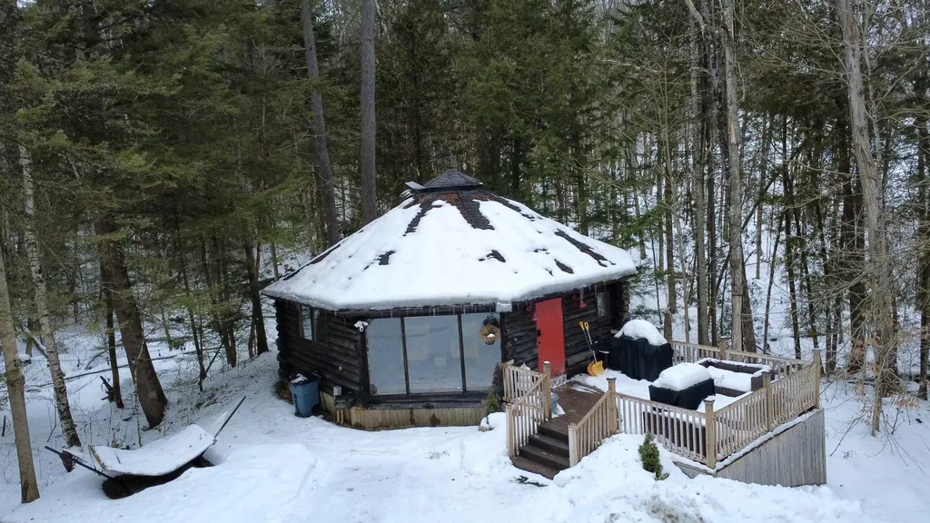 438 Old Bradley Road St. Johnsbury VT 05819