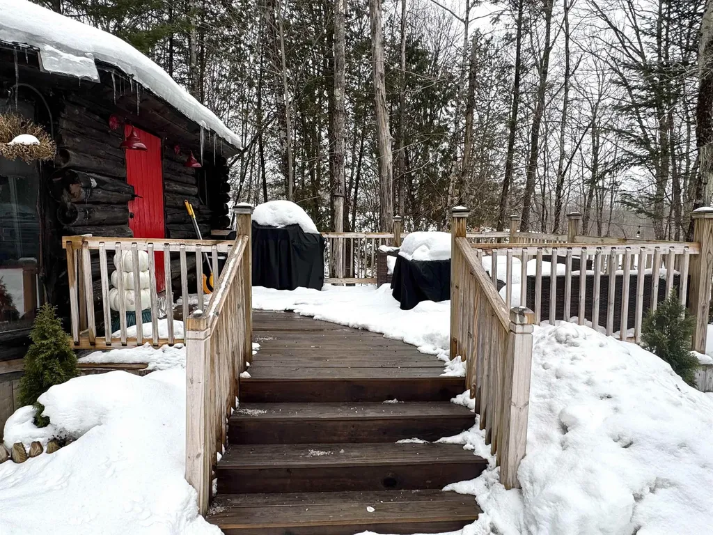 438 Old Bradley Road St. Johnsbury VT 05819