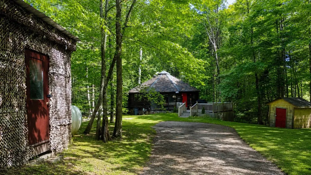 438 Old Bradley Road St. Johnsbury VT 05819